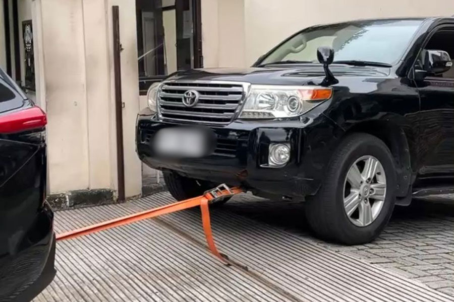 Evakuasi-Kendaraan-di-Basement