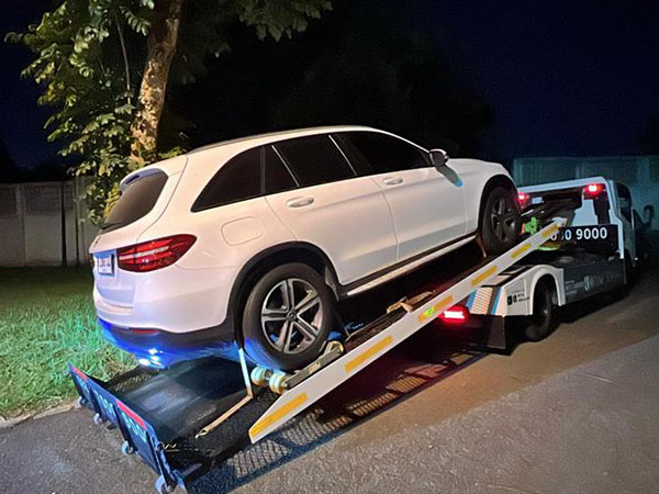 Royal Towing (15) Royal Towing (15)