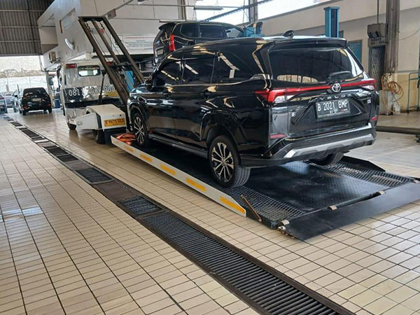 Royal Towing (17) Royal Towing (17)