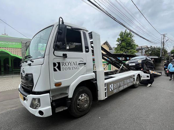 Royal Towing (22) Royal Towing (22)