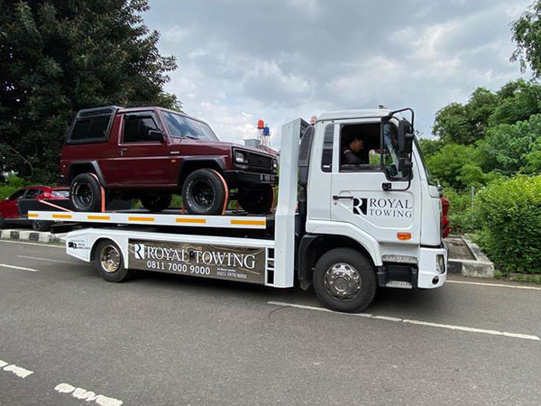 Royal Towing (41) Royal Towing (41)