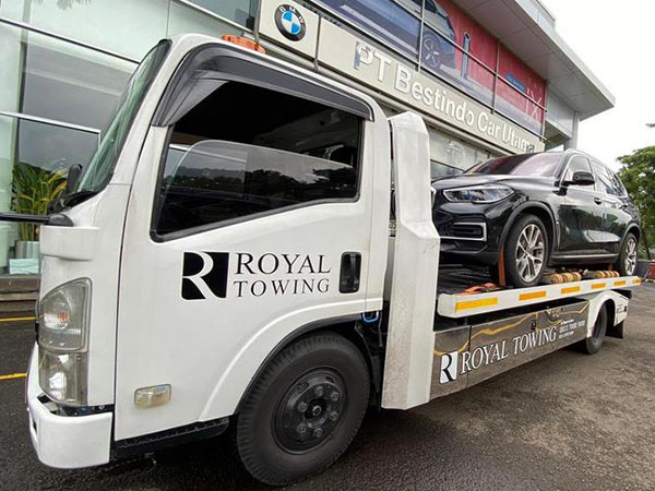 Royal Towing (5) Royal Towing (5)